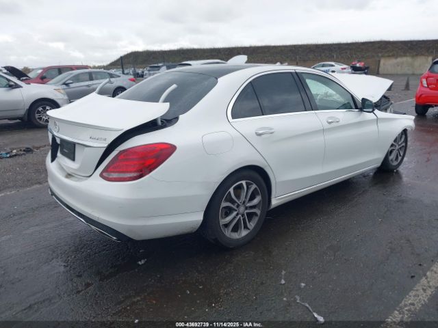 2016 MERCEDES-BENZ C 300 55SWF4KB3GU148782 Photo 3