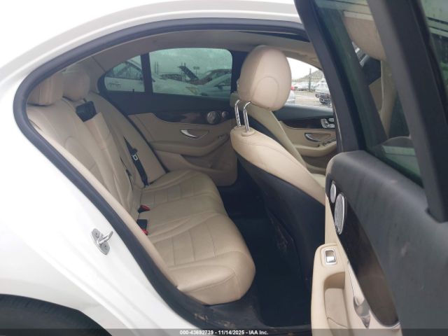 2016 MERCEDES-BENZ C 300 55SWF4KB3GU148782 Photo 7