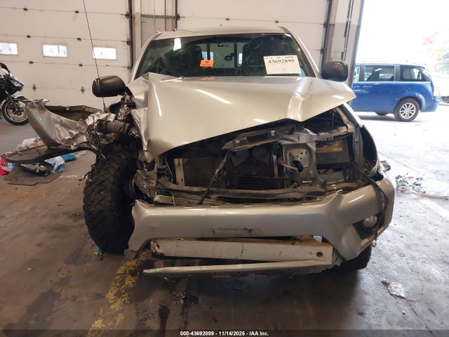 5TFUU4EN9FX144552 Toyota Tacoma Base V6