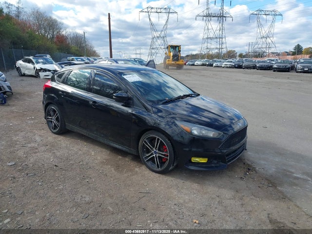 2017 FORD FOCUS ST 1FADP3L97HL301549