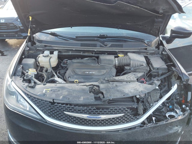 Aukcja sprzedaży 2018 Chrysler Pacifica Touring L, vin: 2C4RC1BG4JR353508, numer aukcji: 43692980
