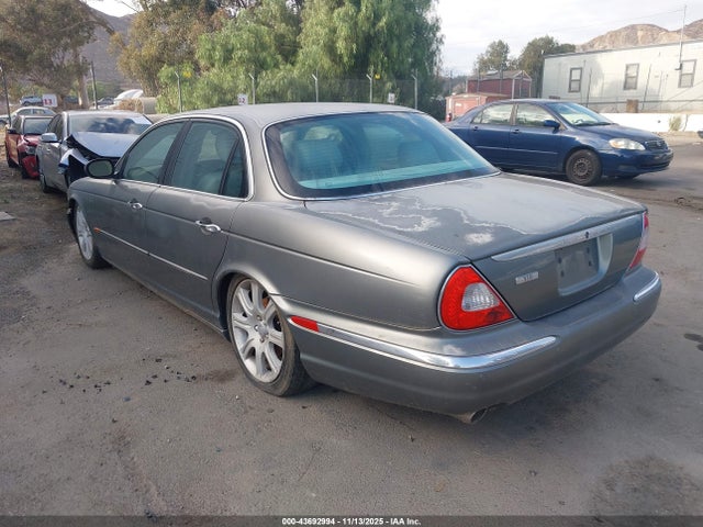 2004 JAGUAR XJ SAJWA71CX4SG31054 Photo 2