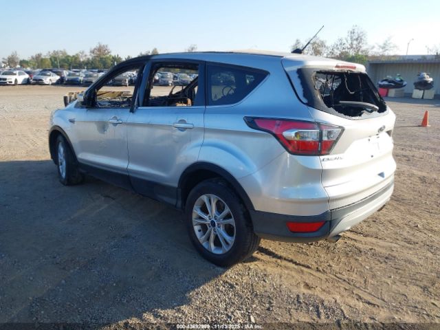 2017 FORD ESCAPE 1FMCU0G91HUB05605 Photo 2