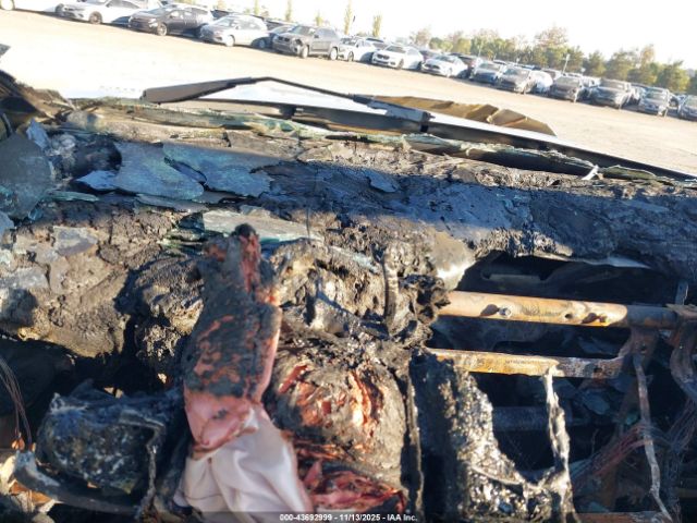 2017 FORD ESCAPE 1FMCU0G91HUB05605 Photo 6