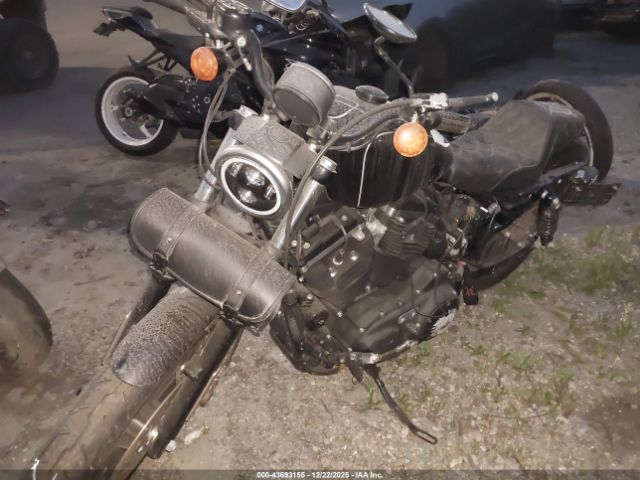 2017 HARLEY-DAVIDSON XL883 1HD4LE237HC427827 Photo 1