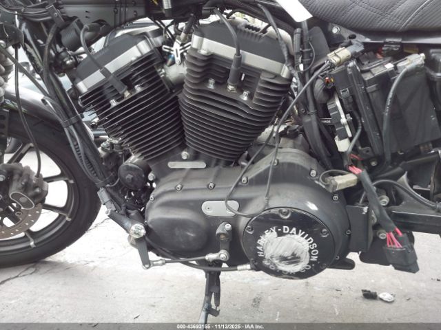 2017 HARLEY-DAVIDSON XL883 1HD4LE237HC427827 Photo 8