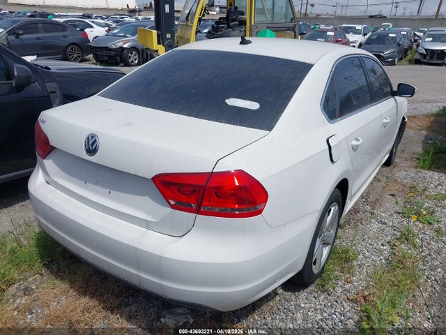 43693221 :رقم المزاد ، 1VWAT7A35FC100256 vin ، 2015 Volkswagen Passat 1.8t Limited Edition مزاد بيع