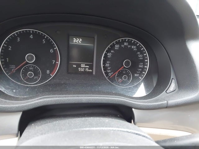 43693221 :رقم المزاد ، 1VWAT7A35FC100256 vin ، 2015 Volkswagen Passat 1.8t Limited Edition مزاد بيع