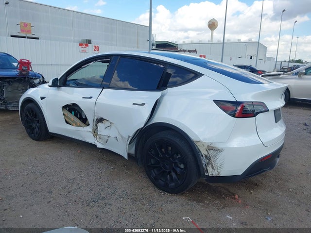 2023 TESLA MODEL Y 7SAYGDEEXPA031407 Photo 2