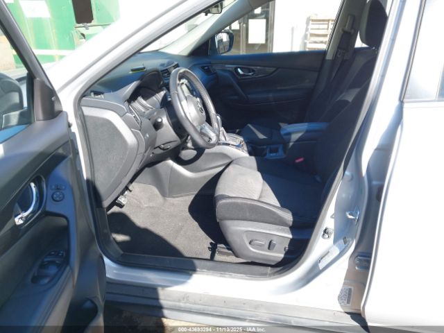 2017 NISSAN ROGUE JN8AT2MT4HW145292 Photo 4