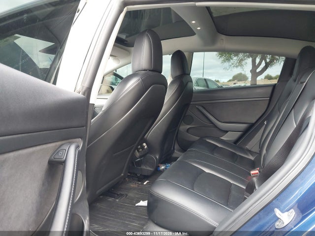 Tesla Model 3 Rear-wheel Drive 2022 5YJ3E1EA6NF289898 Image 7