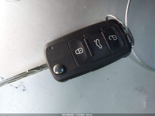 2018 VOLKSWAGEN PASSAT 1VWAA7A3XJC019963 Photo 10