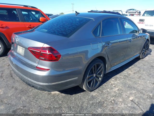 2018 VOLKSWAGEN PASSAT 1VWAA7A3XJC019963 Photo 3