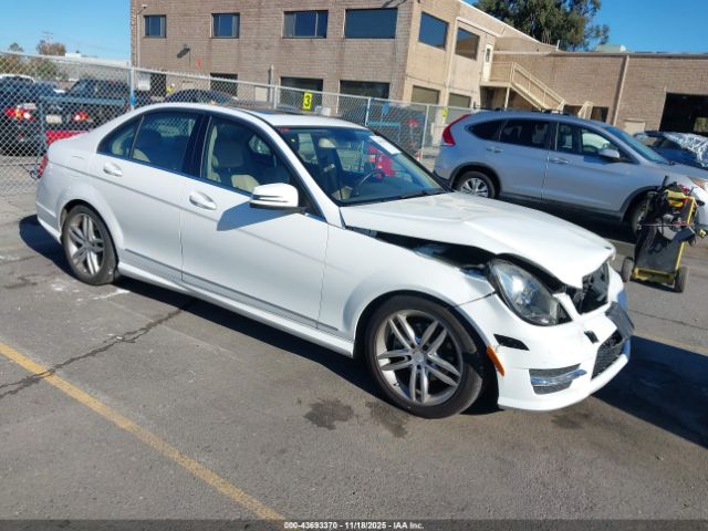 2013 MERCEDES-BENZ C 250 WDDGF4HBXDR260181
