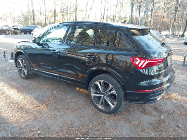 2022 AUDI Q3 WA1EECF37N1043921 Photo 2