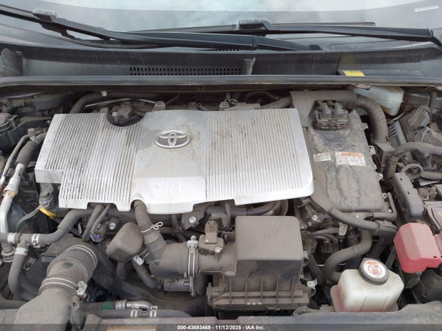 JTDKBRFU9G3527268 Toyota Prius Two