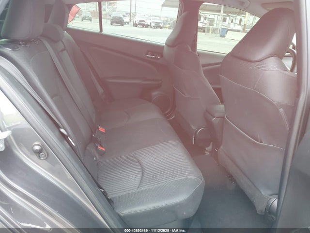JTDKBRFU9G3527268 Toyota Prius Two