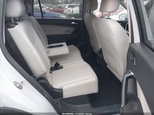2018 VOLKSWAGEN TIGUAN 3VV3B7AX6JM033807 Photo 7