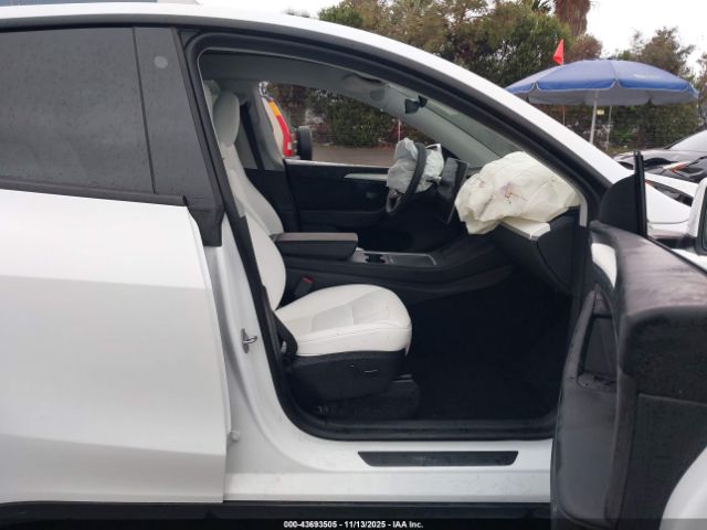 2023 TESLA MODEL Y 7SAYGDEE7PA091564 Photo 4
