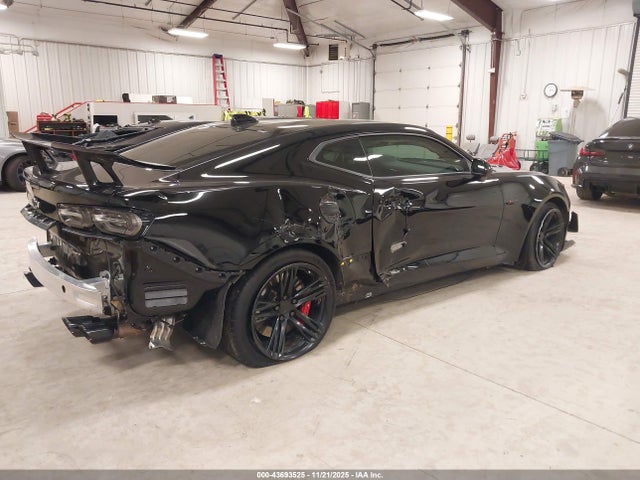 2021 CHEVROLET CAMARO 1G1FK1R6XM0139083 Photo 3