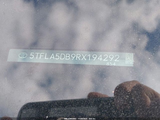 2024 TOYOTA TUNDRA 5TFLA5DB9RX194292 Photo 8