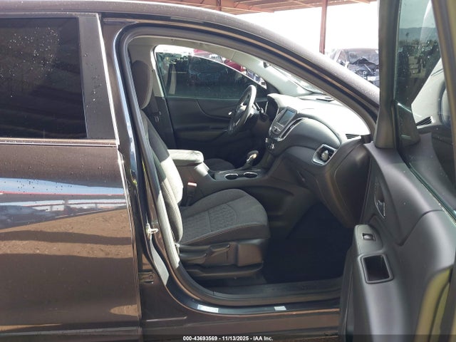 Продаж на аукціоні авто 2022 Chevrolet Equinox Awd Lt, vin: 3GNAXUEV4NS187326, номер лоту: 43693569