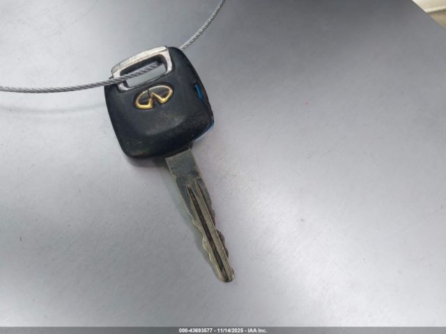 2001 INFINITI QX4 JNRDR07X41W102958 Photo 10