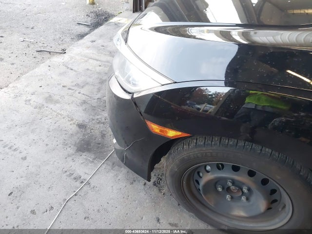 Honda Civic Lx 2018 2HGFC2F54JH523729 Image 6
