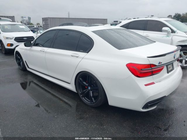 2016 BMW 740I WBA7E2C56GG547033 Photo 2