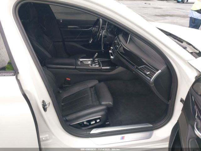 2016 BMW 740I WBA7E2C56GG547033 Photo 4