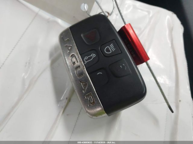 2018 JAGUAR F-PACE SADCJ2FX8JA278820 Photo 10