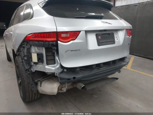 2018 JAGUAR F-PACE SADCJ2FX8JA278820 Photo 5