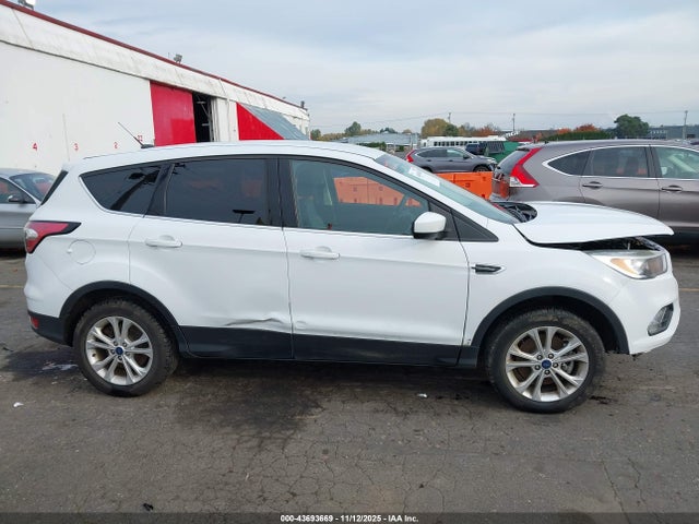 Ford ESCAPE SE 2017 1FMCU9GD5HUE17550 Image 14