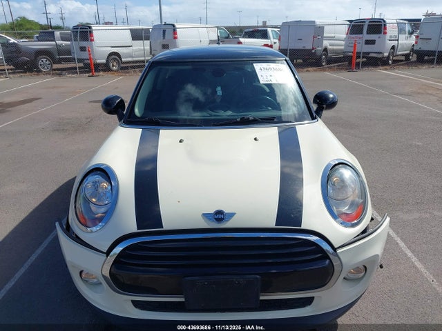WMWXP5C3XH3C64835 Mini Hardtop Cooper