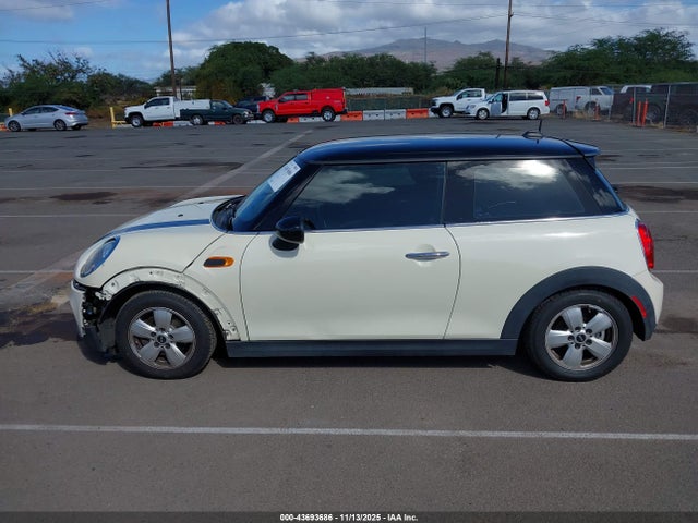 WMWXP5C3XH3C64835 Mini Hardtop Cooper