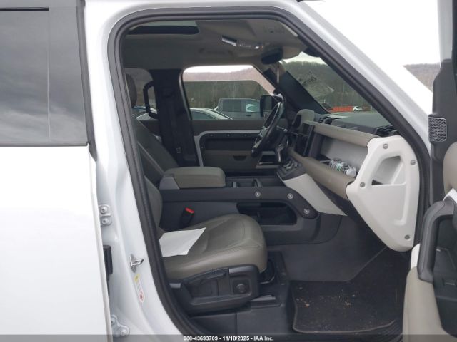 2023 LAND ROVER DEFENDER SALEJ7EX6P2107465 Photo 4