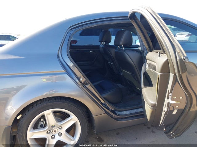 43693730 :رقم المزاد ، 19UUA66266A027380 vin ، 2006 Acura Tl مزاد بيع