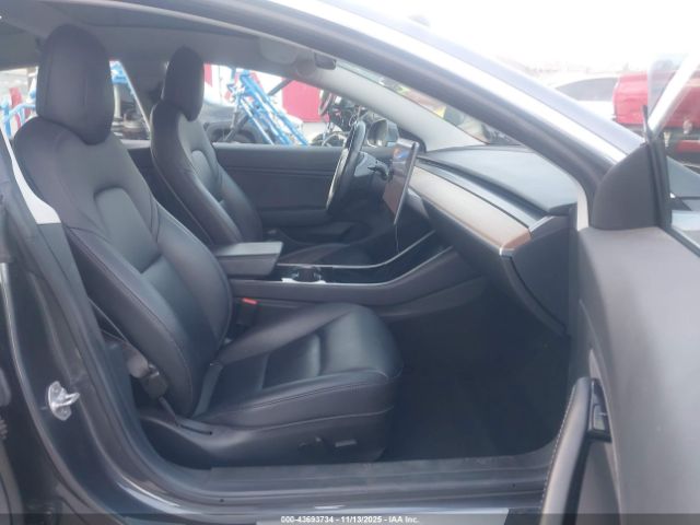 2018 TESLA MODEL 3 5YJ3E1EA0JF033217 Photo 4