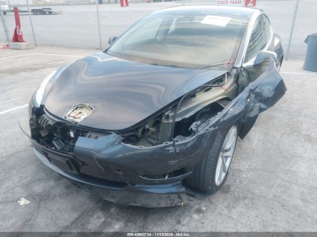 2018 TESLA MODEL 3 5YJ3E1EA0JF033217 Photo 5