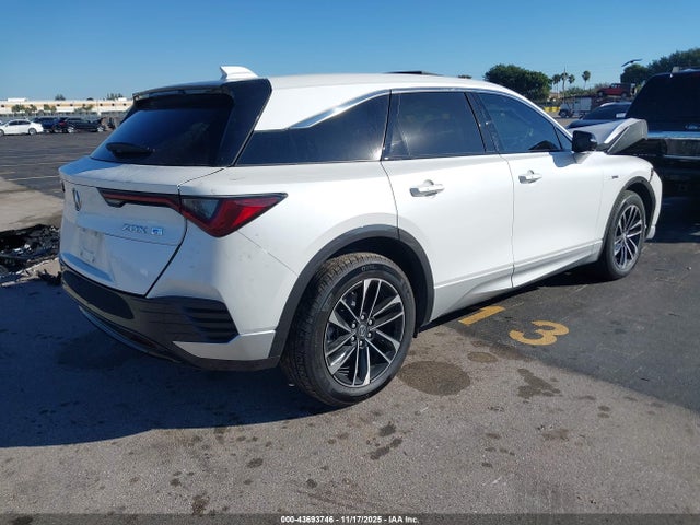 2024 ACURA ZDX 4W5KHMRK8RZ515787 Photo 3