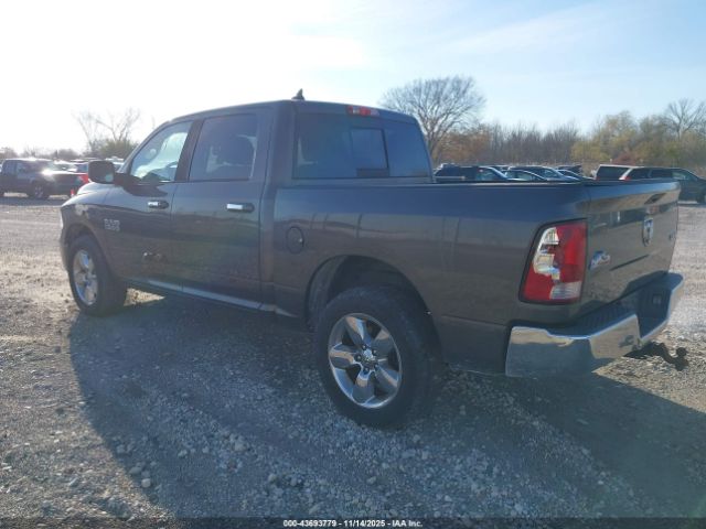 2015 RAM 1500 1C6RR7LG2FS509381 Photo 2
