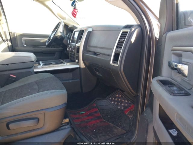 2015 RAM 1500 1C6RR7LG2FS509381 Photo 4