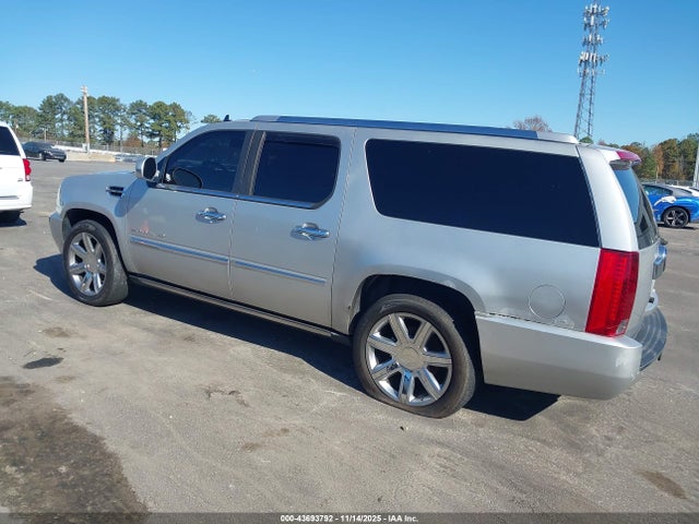 2011 CADILLAC ESCALADE ESV 1GYS4JEFXBR161156 Photo 2