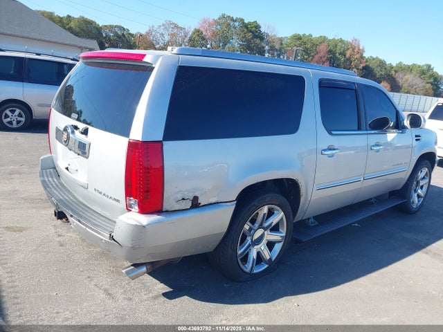 2011 CADILLAC ESCALADE ESV 1GYS4JEFXBR161156 Photo 3