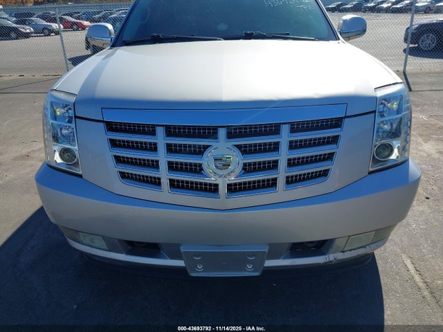 2011 CADILLAC ESCALADE ESV 1GYS4JEFXBR161156 Photo 5