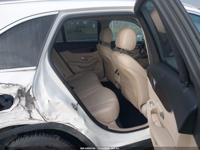WDC0G4KB8KF641585 Mercedes-Benz Glc 300 4matic