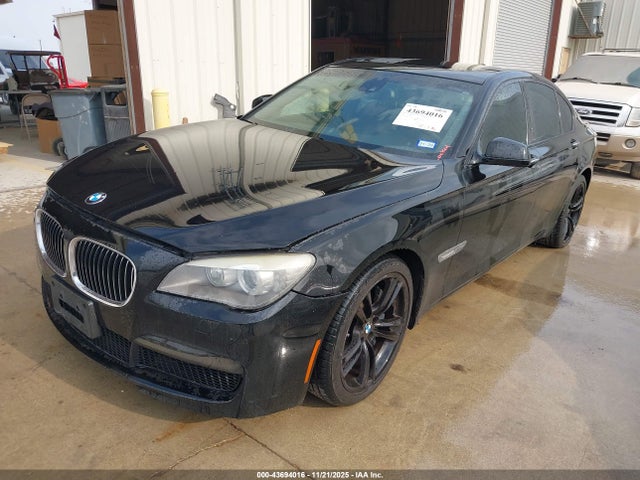 43694016 :رقم المزاد ، WBAKA8C54BCY37215 vin ، 2011 Bmw 750i مزاد بيع