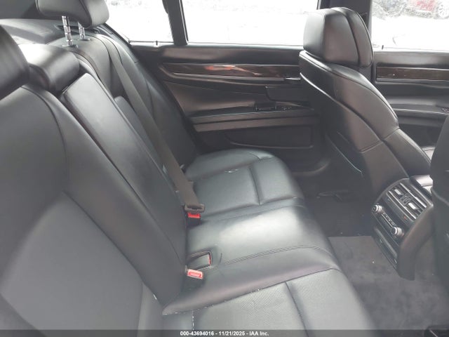43694016 :رقم المزاد ، WBAKA8C54BCY37215 vin ، 2011 Bmw 750i مزاد بيع