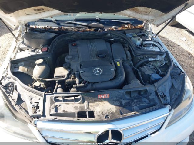 2013 MERCEDES-BENZ C 250 WDDGF4HB3DR265545 Photo 9