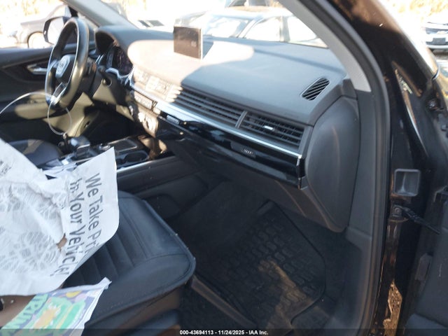 2019 AUDI Q7 WA1LAAF75KD008279 Photo 4